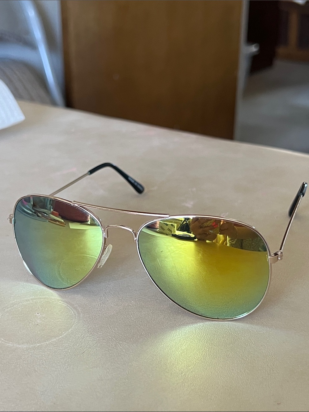 Aviator Sunglasses with Yellow-Green Mirrored Lenses